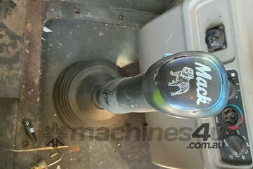 2003 Mack Titan CLR Prime Mover