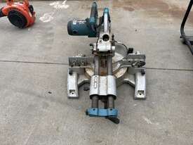 Makita Sliding Compound Mitre Saw - picture0' - Click to enlarge