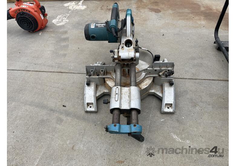 Makita Sliding Compound Mitre Saw