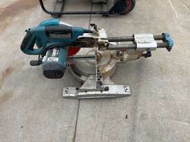Makita Sliding Compound Mitre Saw - picture1' - Click to enlarge