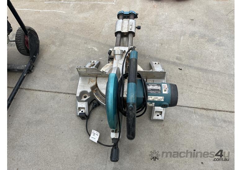 Makita Sliding Compound Mitre Saw