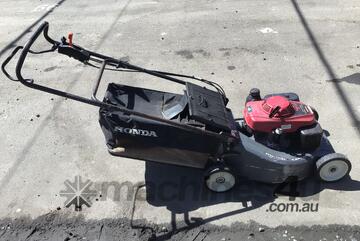 Honda   HRU 216D Lawnmower
