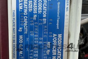 2005 Mack Trident Prime Mover Sleeper Cab