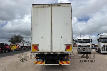 2005 Volvo FL 250 Fl6E C/Cab 6x4 Curtainsider