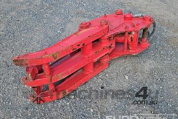 Hydraulic Grab to suit 3T Excavator, 310mm Centers, 170mm Ears, 40mm Pins