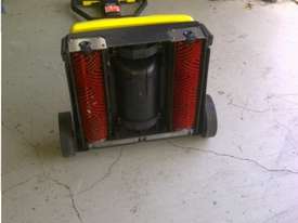 Floor Scrubber Cyindrical Twin Brush - picture1' - Click to enlarge