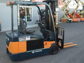 TOYOTA ELECTRIC FORKLIFT 7FBE20 - picture0' - Click to enlarge