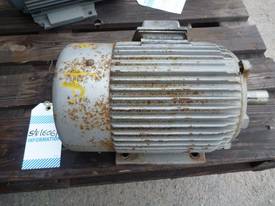 ANDRALEX 4HP 3 PHASE ELECTRIC MOTOR/ 1430RPM - picture1' - Click to enlarge