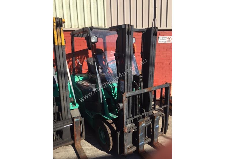 caption Used 2007 Mitsubishi 1.8 tonne LPG forklift