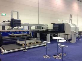 225 FOLDING MACHINE - picture0' - Click to enlarge