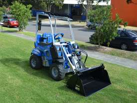 New Multione 2.3EFI Mini Loader For Sale - picture2' - Click to enlarge