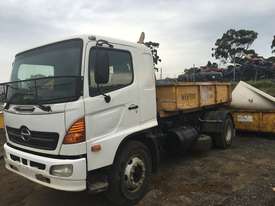 hino hook truck ready to go - picture1' - Click to enlarge