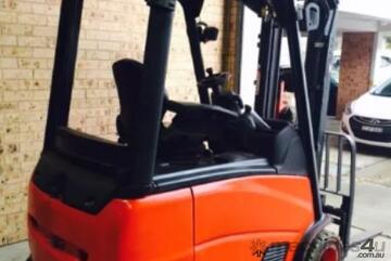 Linde E20 2 Ton container mast side shift 4 wheeler