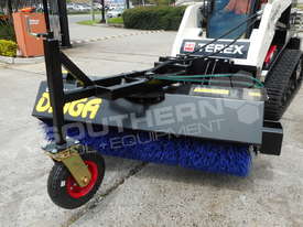 2000mm Hydraulic Angle Skid Steer Bucket Broom Sweeper ATTBOM - picture1' - Click to enlarge