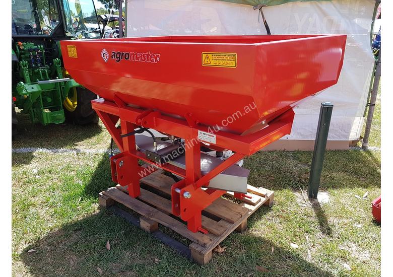 caption 2018 AGROMASTER GS2 800 DOUBLE DISC SPREADER (800L)