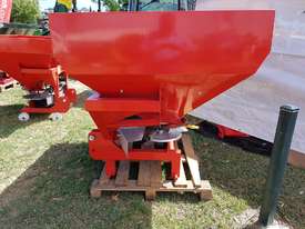 2018 AGROMASTER GS2 800 DOUBLE DISC SPREADER (800L) - picture2' - Click to enlarge
