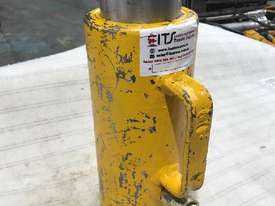 Enerpac 50 Ton Hydraulic Ram Cylinder Similar to RC 506 Porta Power - picture0' - Click to enlarge