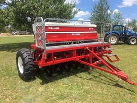 Williams ATE-24 Seed Drills Seeding/Planting Equip - picture0' - Click to enlarge