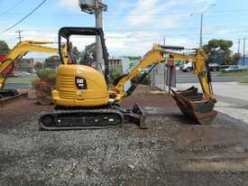 Caterpillar 303 Tracked-Excav Excavator - picture2' - Click to enlarge