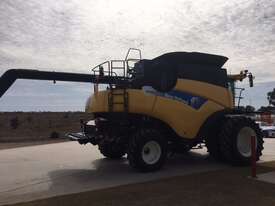 New Holland CR9080 Header(Combine) Harvester/Header - picture1' - Click to enlarge