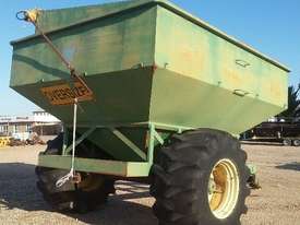 Local 15ton Haul Out / Chaser Bin Harvester/Header - picture0' - Click to enlarge
