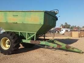 Local 15ton Haul Out / Chaser Bin Harvester/Header - picture1' - Click to enlarge