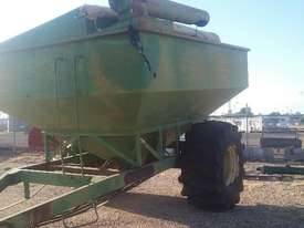 Local 15ton Haul Out / Chaser Bin Harvester/Header - picture2' - Click to enlarge