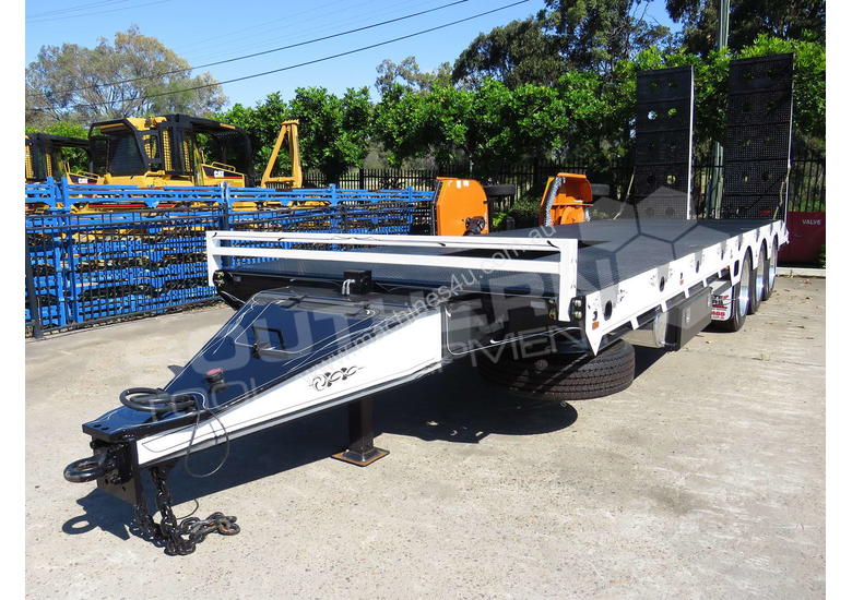 caption Tri Axle 28 Ton ELITE Tag Trailer Custom BLK ATTTAG