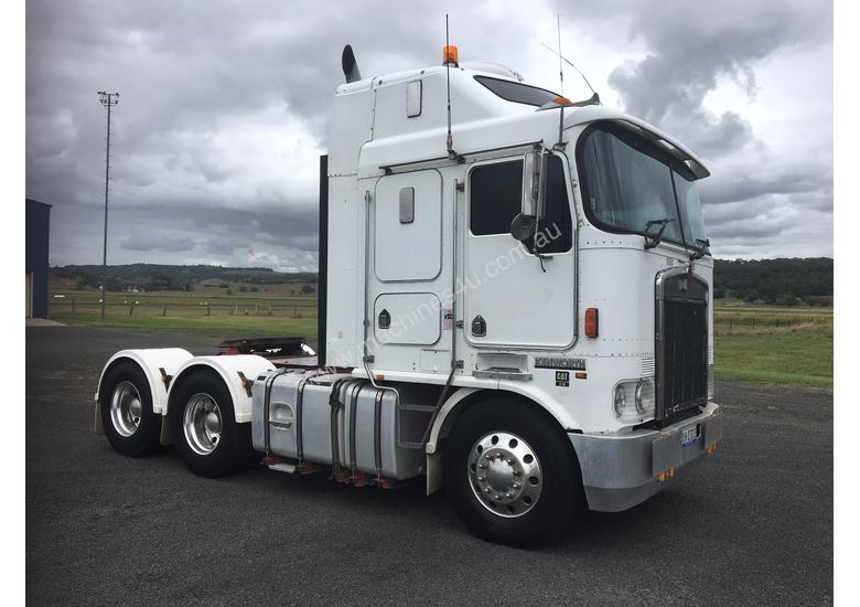 caption 2004 KENWORTH K104 AERODYNE