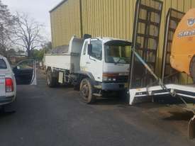 Mitsubishi tipper  - picture0' - Click to enlarge