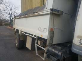 Mitsubishi tipper  - picture2' - Click to enlarge