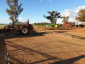 Croplands  Boom Spray Sprayer - picture2' - Click to enlarge