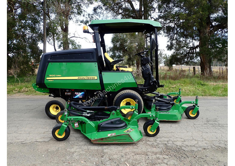 caption John Deere 1600 Wide Area mower Lawn Equipment
