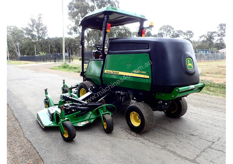 caption John Deere 1600 Wide Area mower Lawn Equipment