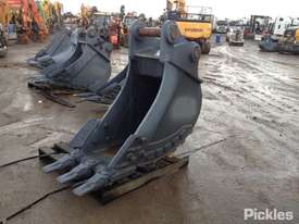 600mm Digging Bucket to suit 30 Tonne Excavator. - picture0' - Click to enlarge