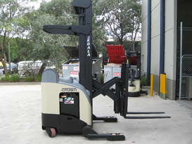 CROWN High Reach Forklift - 6.8m - picture0' - Click to enlarge