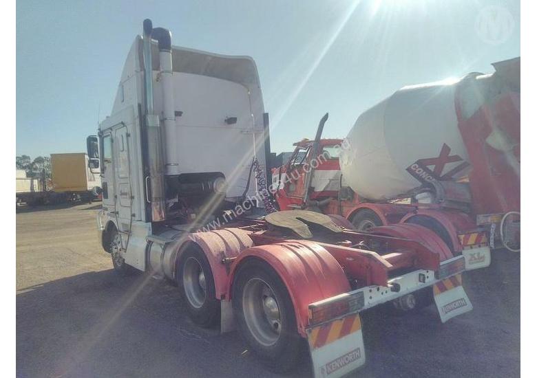 caption Kenworth K104