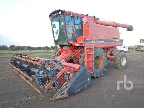 CASE IH 1666 Combine