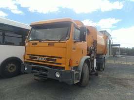 Iveco Acco 2350G - picture0' - Click to enlarge