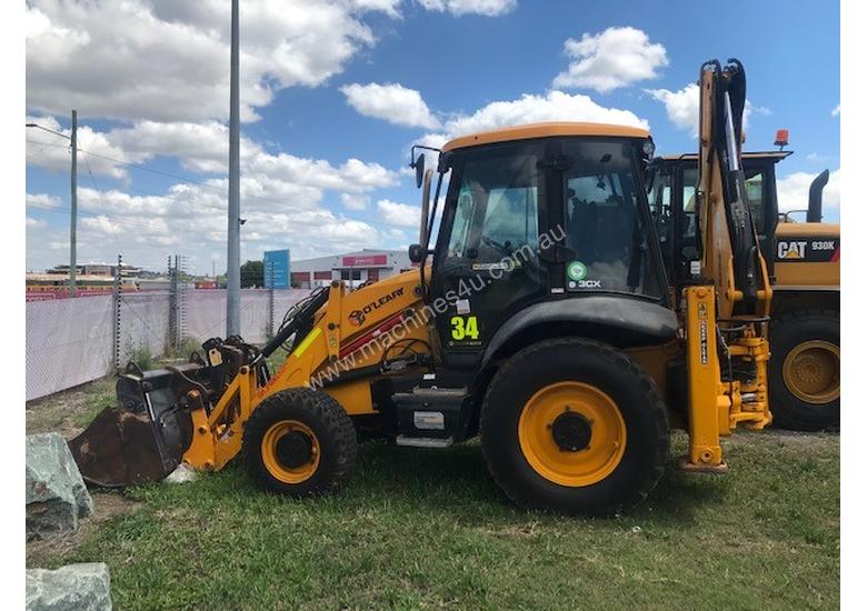 caption 2013 JCB 3CX ELITE