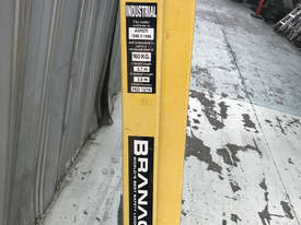 Extension Ladder 2.7 to 3.9 Meter Branach Fibreglass Industrial Quality Aluminium Rungs - picture1' - Click to enlarge