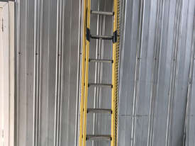 Extension Ladder 2.7 to 3.9 Meter Branach Fibreglass Industrial Quality Aluminium Rungs - picture2' - Click to enlarge