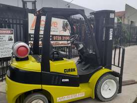 Clark Forklift 3000kg Container Mast Non Marking Tyres 2008 model 4800MM Lift - picture0' - Click to enlarge