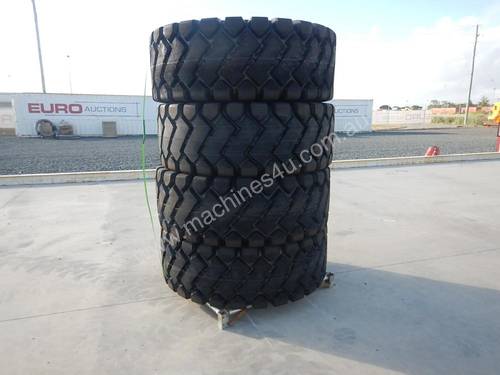 23.5-25 24PR E-3/L-3 TL Tyre (4 of)
