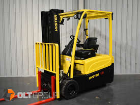 Hyster J1.8XNT Electric Forklift 3 Wheel Battery Electric Container Mast 4600mm Lift Height - picture0' - Click to enlarge