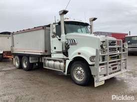 2009 Mack Trident - picture0' - Click to enlarge