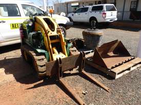 Kanga TB825 Mini Loader - picture0' - Click to enlarge