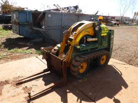 Kanga TB825 Mini Loader - picture0' - Click to enlarge