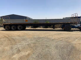Custom Semi Flat top Trailer - picture0' - Click to enlarge