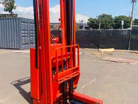 Lansing Bagnall 1T Compact Electric Reach Forklift - 4.2m High 1000kg Capacity - picture2' - Click to enlarge